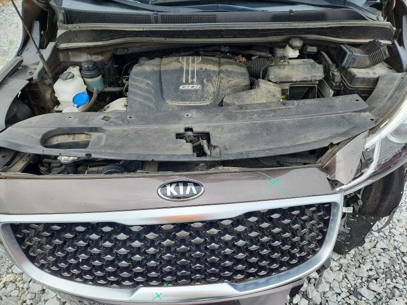 2017 KIA SEDONA LX 12