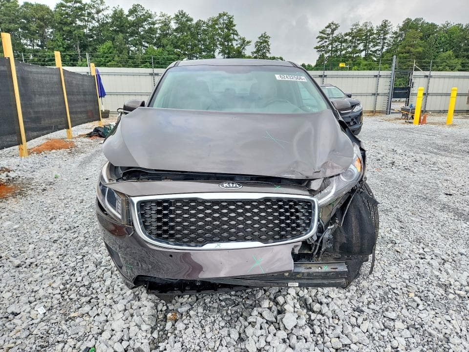 2017 KIA SEDONA LX 5