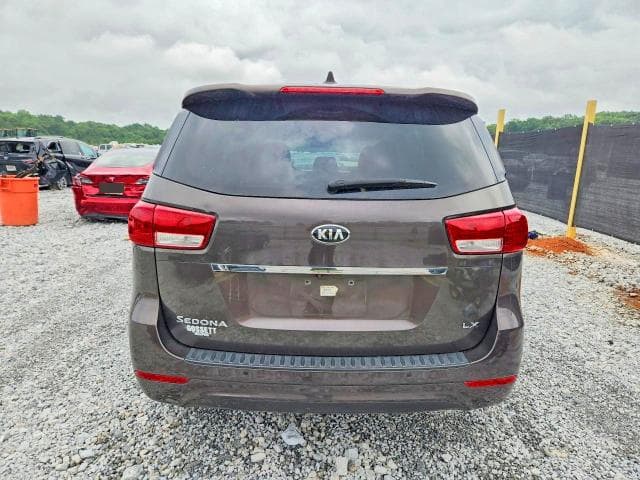 2017 KIA SEDONA LX 6