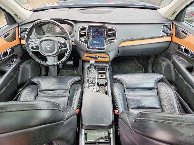 2019 VOLVO XC90 T6 INSCRIPTION 8