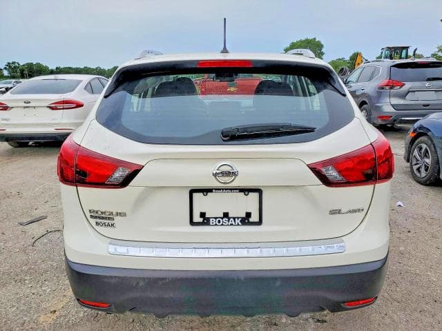 2017 NISSAN ROGUE SPORT SL 6