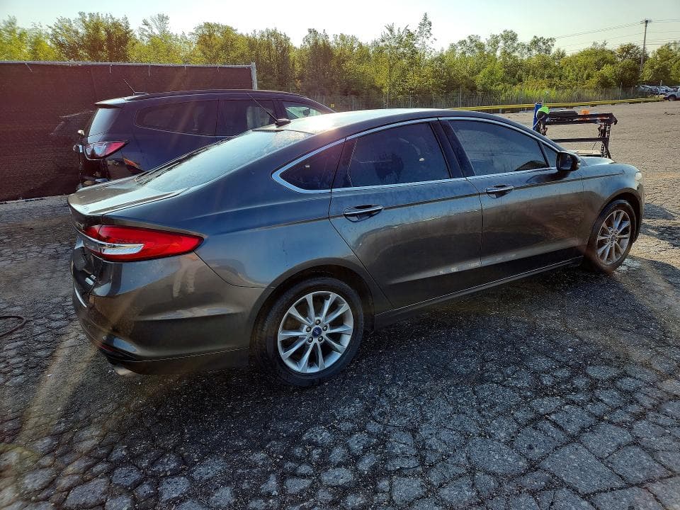 2017 FORD FUSION SE 3