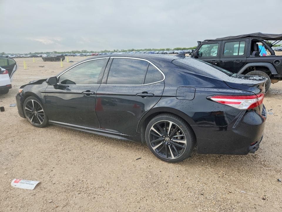 2020 TOYOTA CAMRY XSE 2