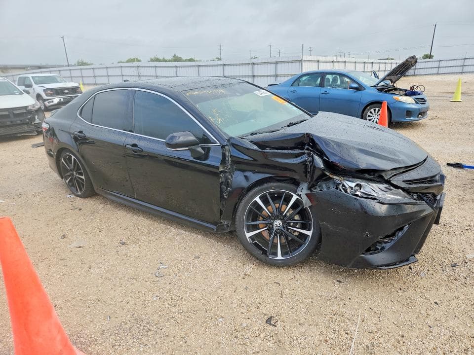 2020 TOYOTA CAMRY XSE 4