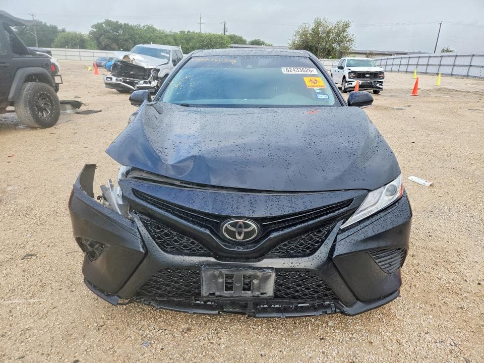 2020 TOYOTA CAMRY XSE 5