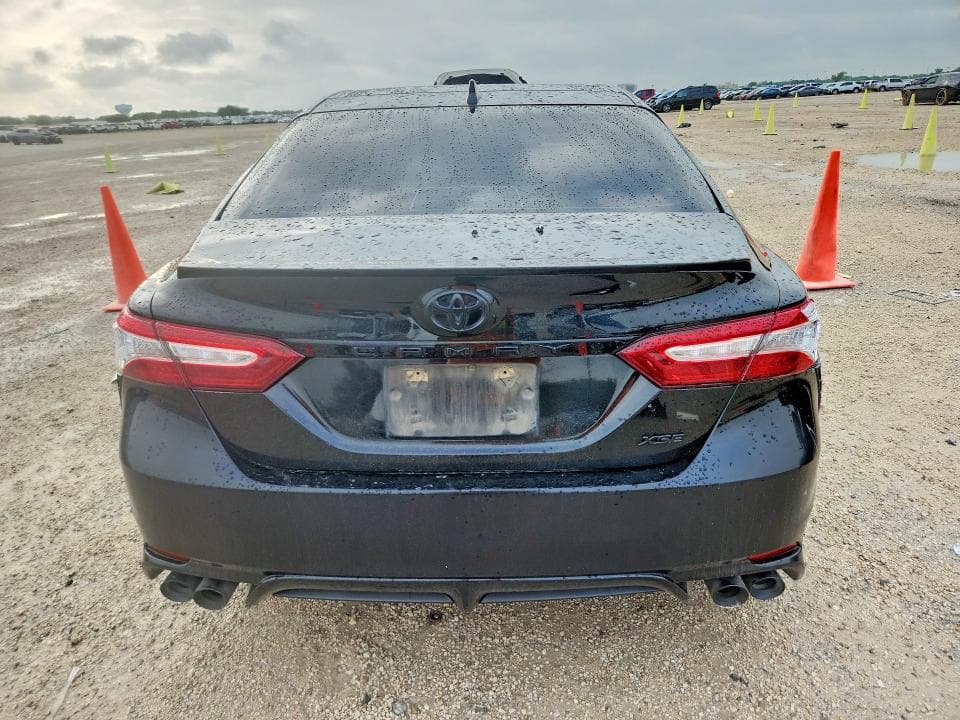 2020 TOYOTA CAMRY XSE 6
