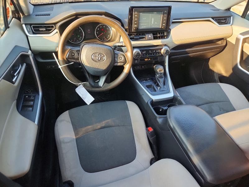2019 TOYOTA RAV4 XLE 8