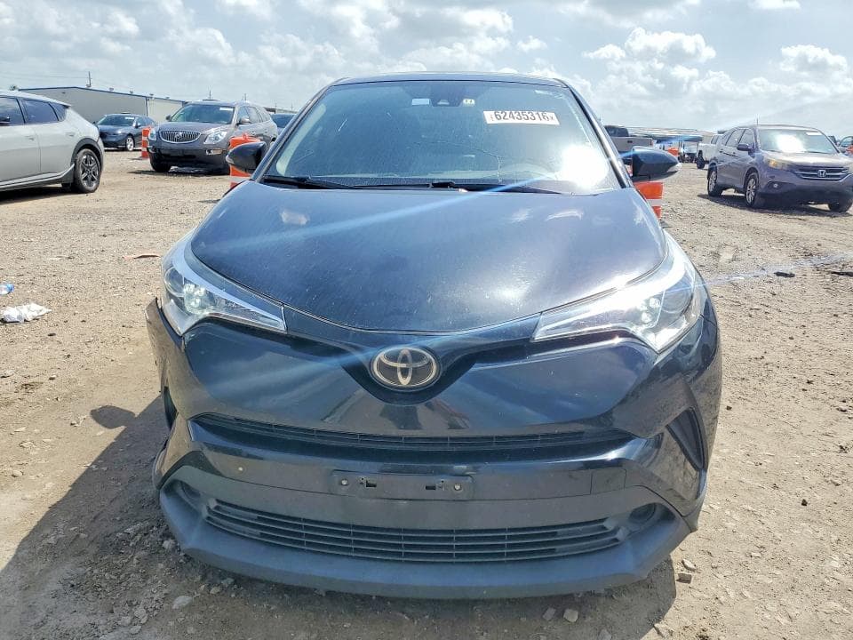 2019 TOYOTA C-HR LE 5
