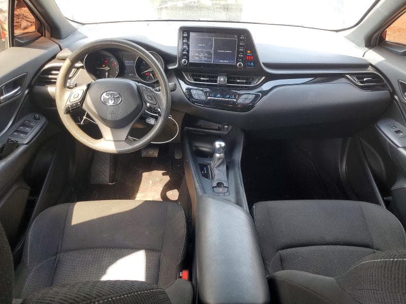 2019 TOYOTA C-HR LE 8
