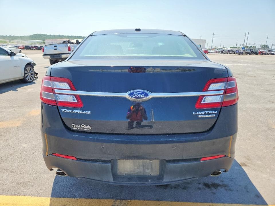 2018 FORD TAURUS LIMITED 6