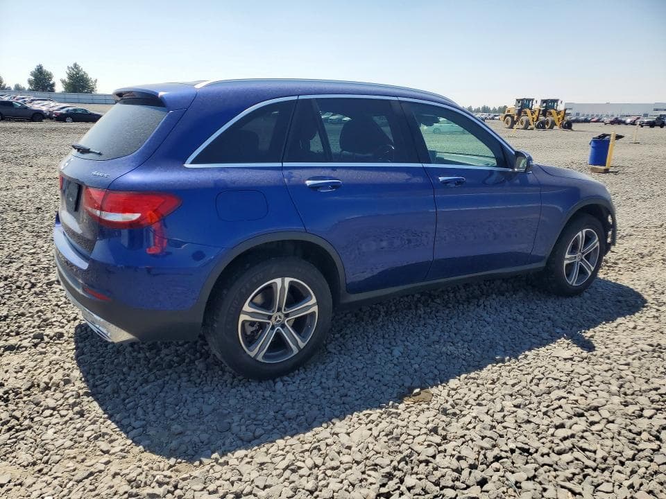 2018 MERCEDES-BENZ GLC 300 4MATIC 3