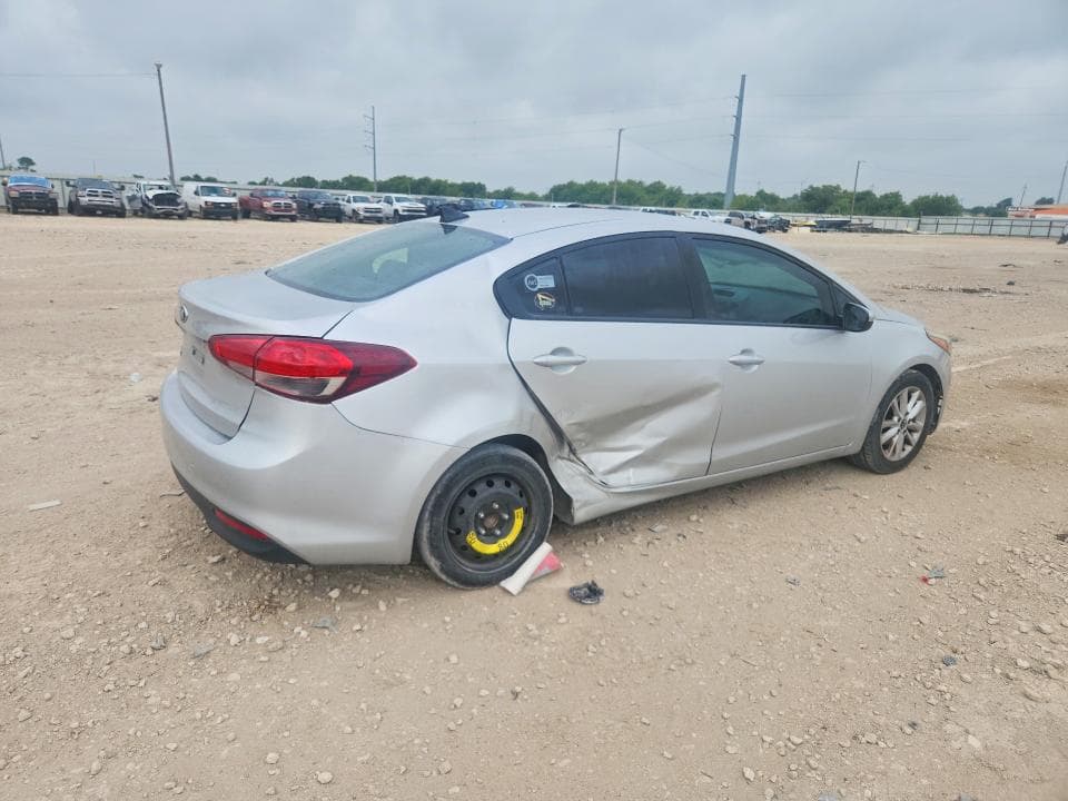 2017 KIA FORTE LX 3