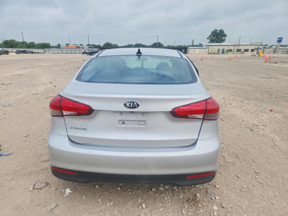 2017 KIA FORTE LX 6