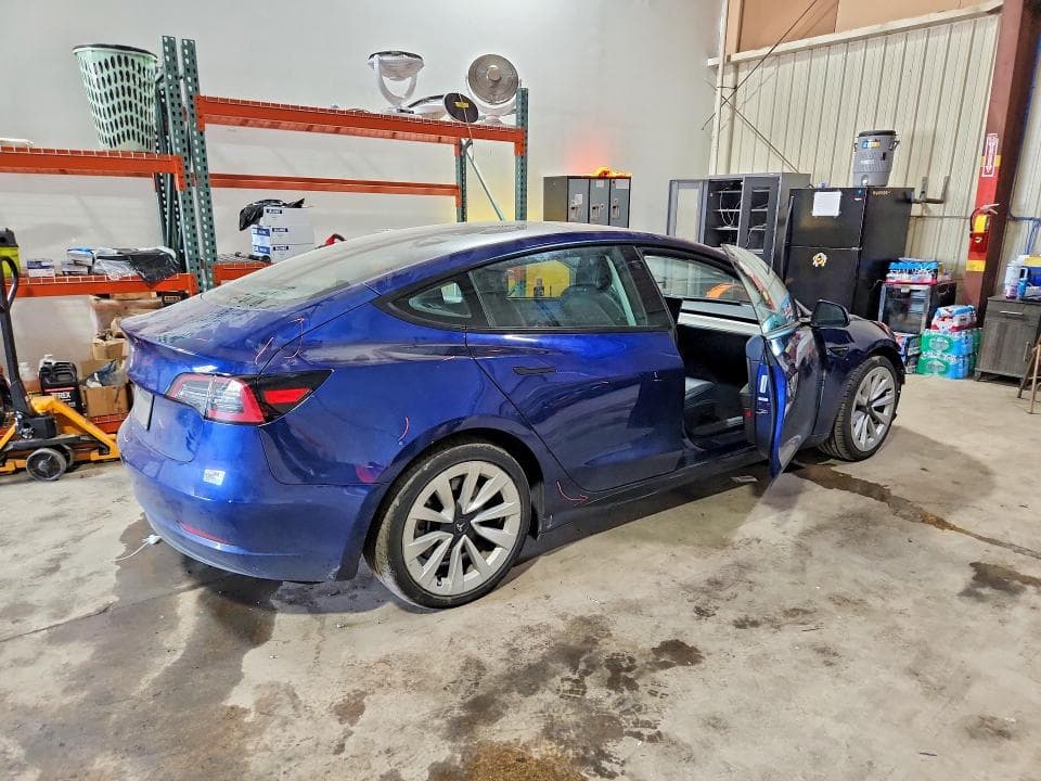 2023 TESLA MODEL 3 3