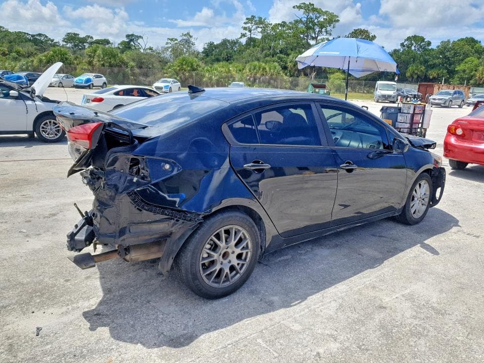 2017 KIA FORTE S 3