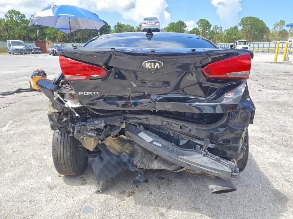 2017 KIA FORTE S 6