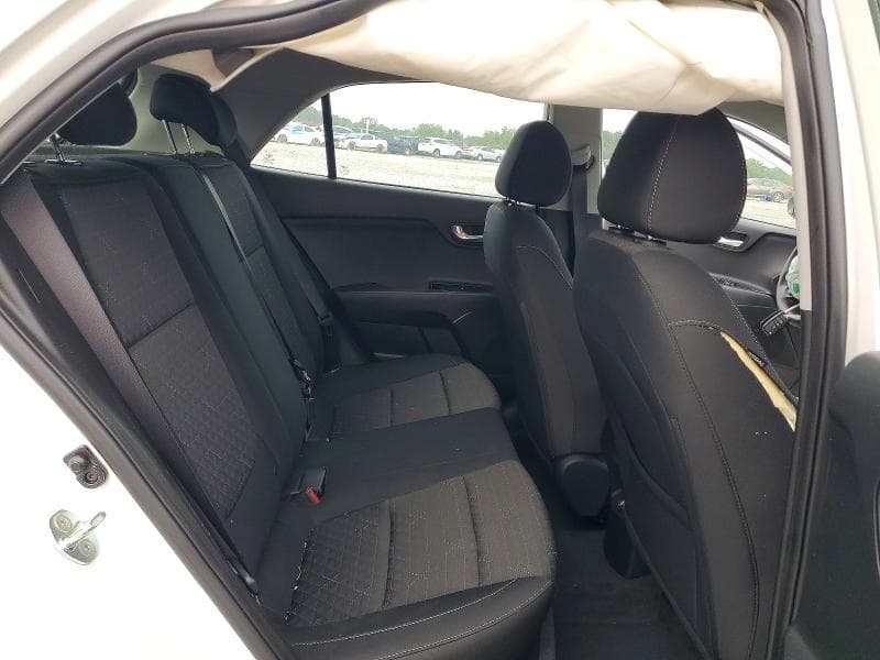 2022 KIA RIO S 11
