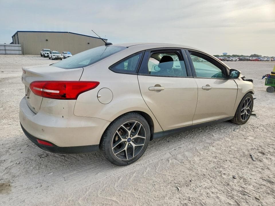2017 FORD FOCUS SEL 3