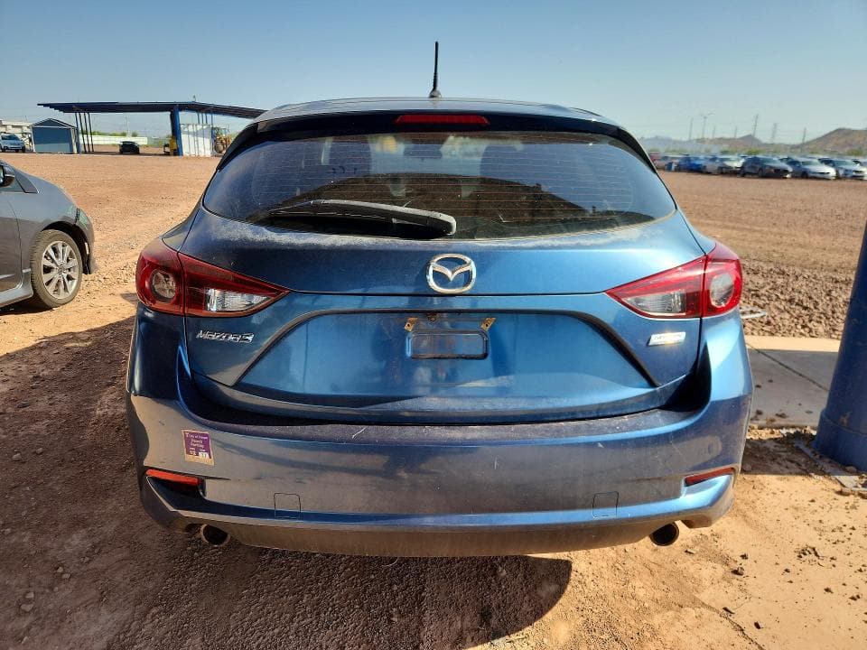 2017 MAZDA 3 TOURING 6