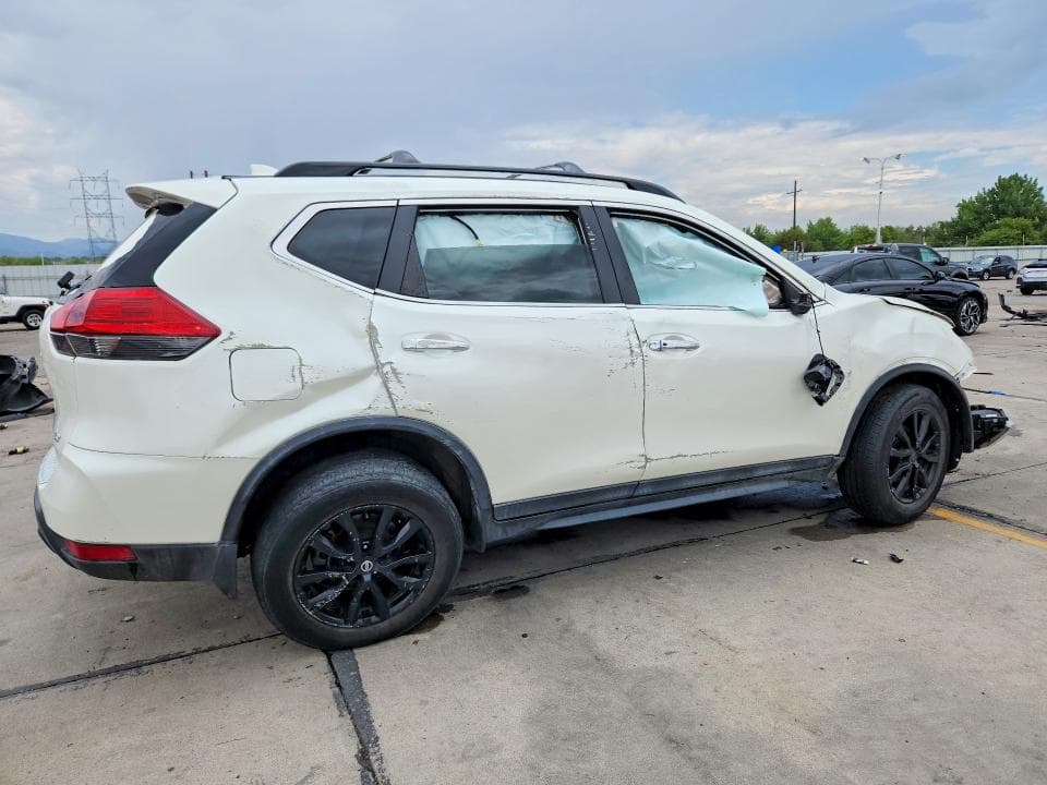 2017 NISSAN ROGUE SV 3