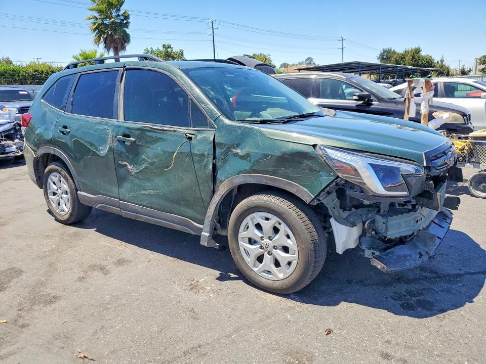2022 SUBARU FORESTER 4