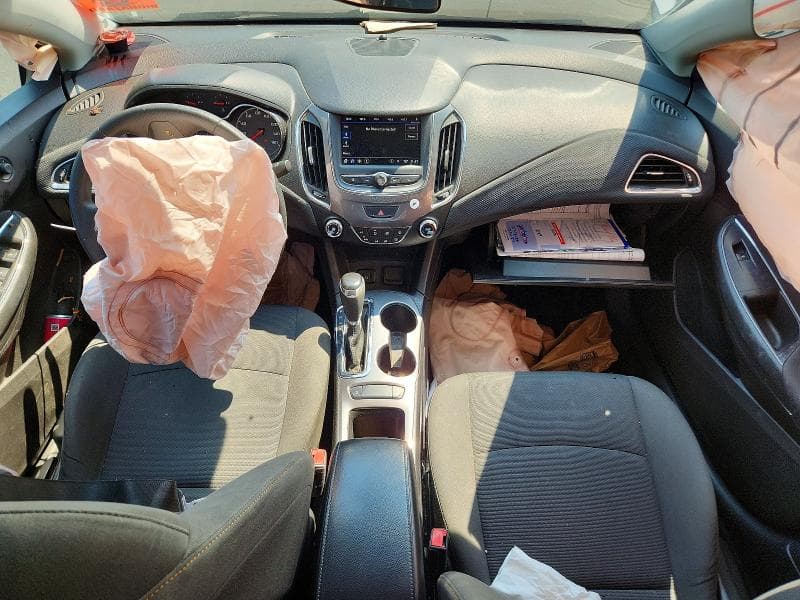 2019 CHEVROLET CRUZE 8