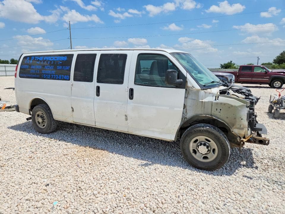 2017 CHEVROLET EXPRESS G3500 LT 4