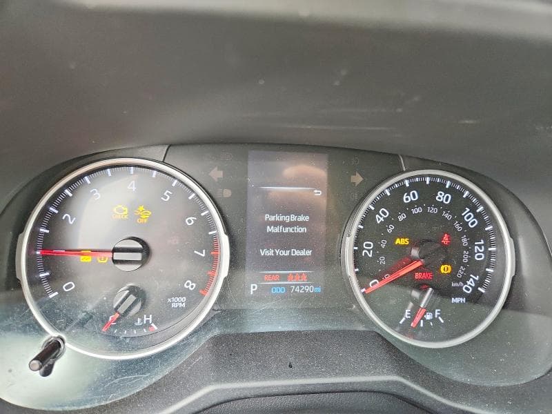 2022 TOYOTA RAV4 LE 9
