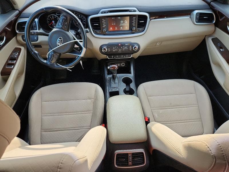 2017 KIA SORENTO LX 8