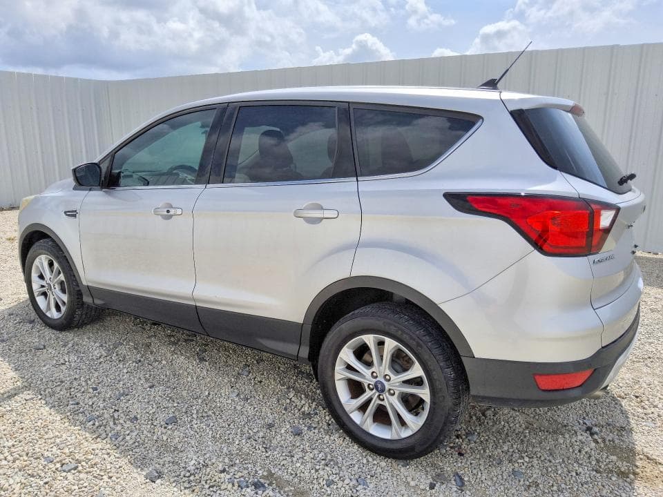 2019 FORD ESCAPE SE 2