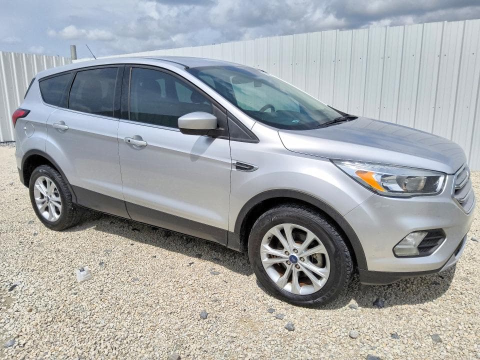 2019 FORD ESCAPE SE 4
