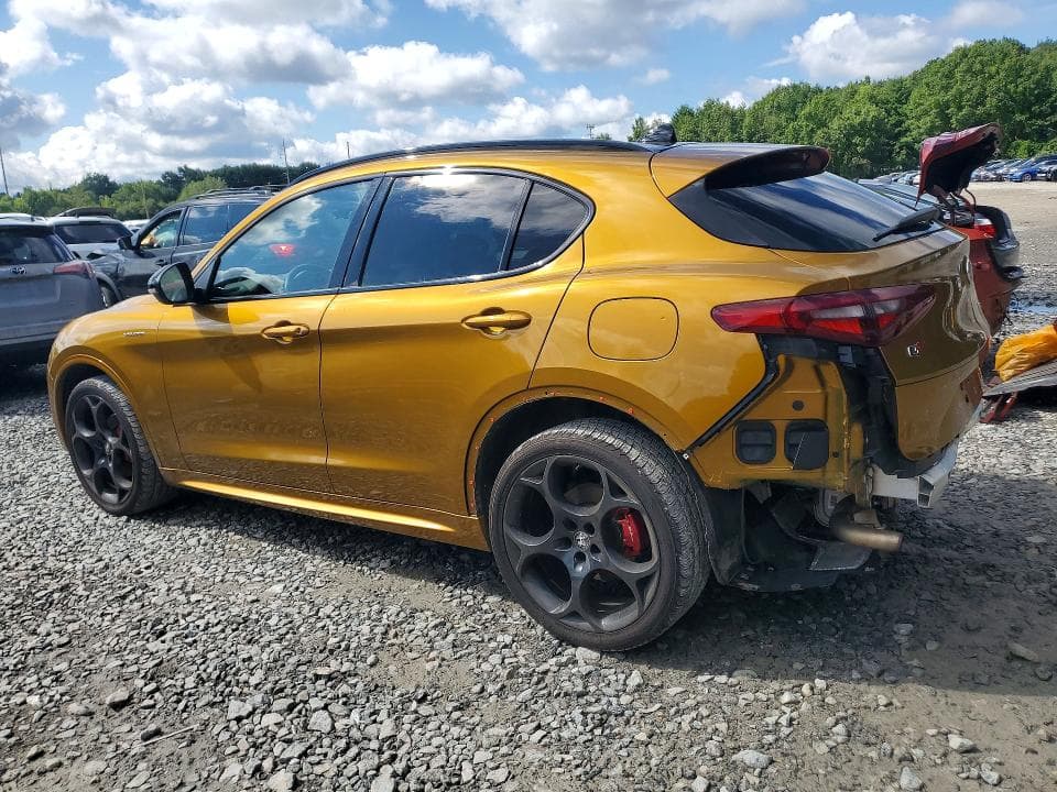 2022 ALFA ROMEO STELVIO TI 2