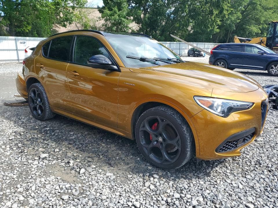 2022 ALFA ROMEO STELVIO TI 4