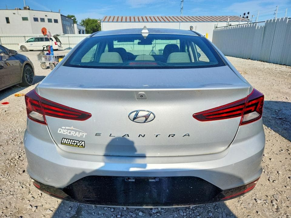2019 HYUNDAI ELANTRA SE 6
