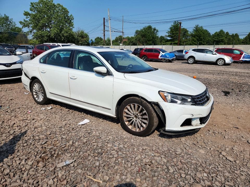 2017 VOLKSWAGEN PASSAT SE 4