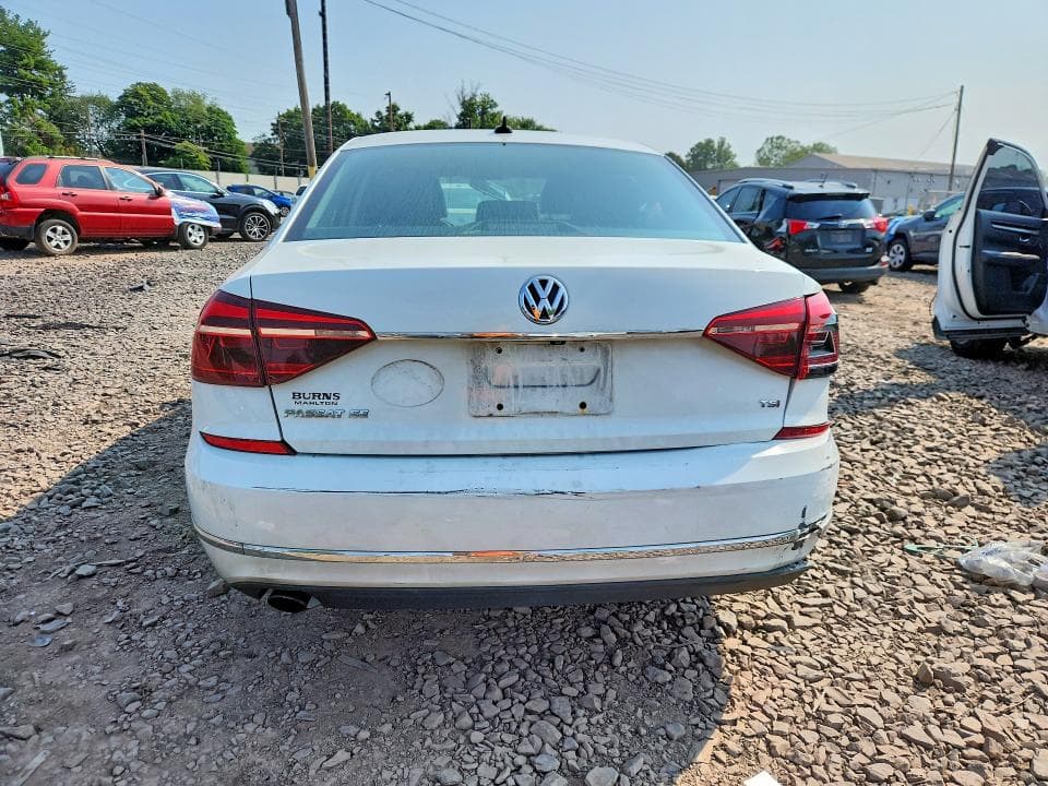 2017 VOLKSWAGEN PASSAT SE 6