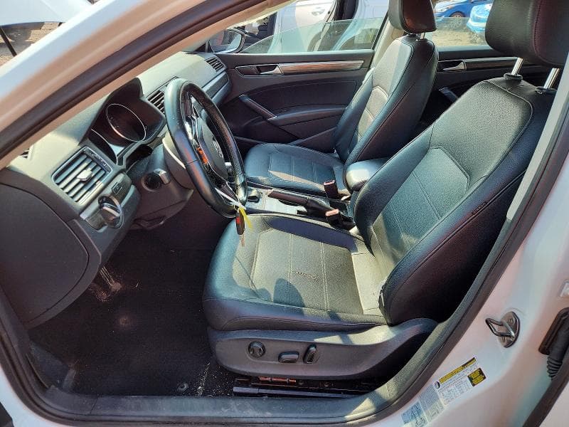 2017 VOLKSWAGEN PASSAT SE 7