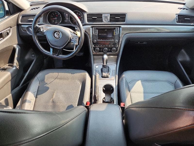 2017 VOLKSWAGEN PASSAT SE 8