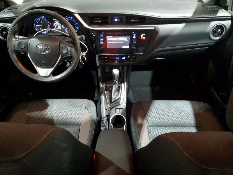 2019 TOYOTA COROLLA LE 8