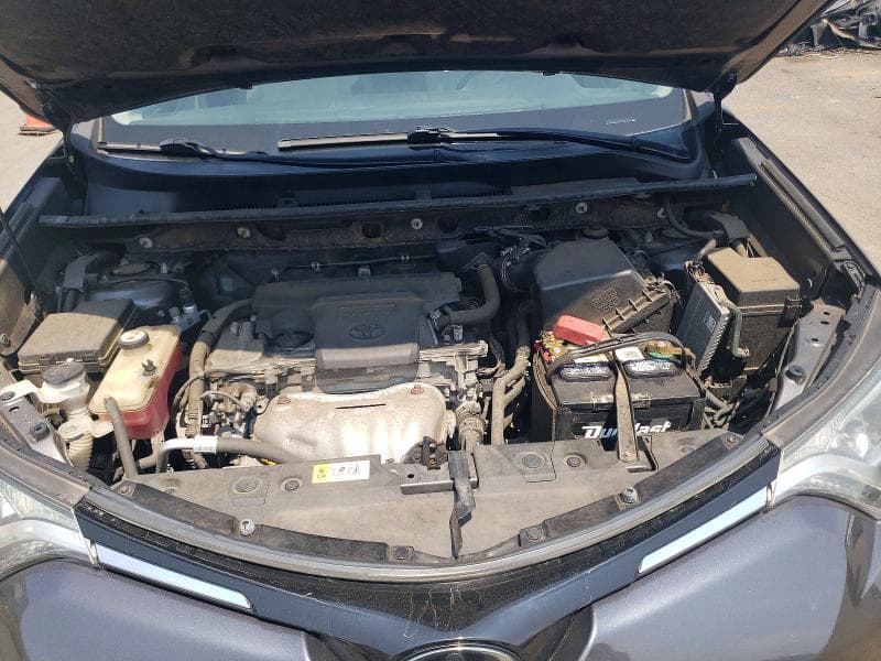 2018 TOYOTA RAV4 XLE 11