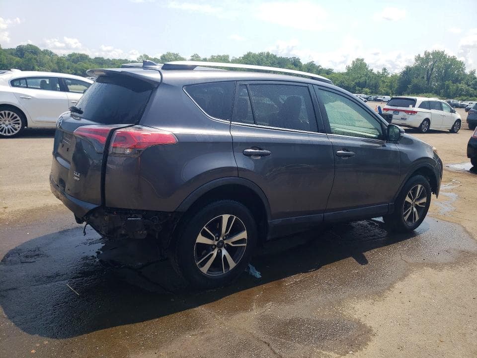 2018 TOYOTA RAV4 XLE 3