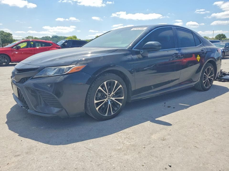2018 TOYOTA CAMRY SE - 1