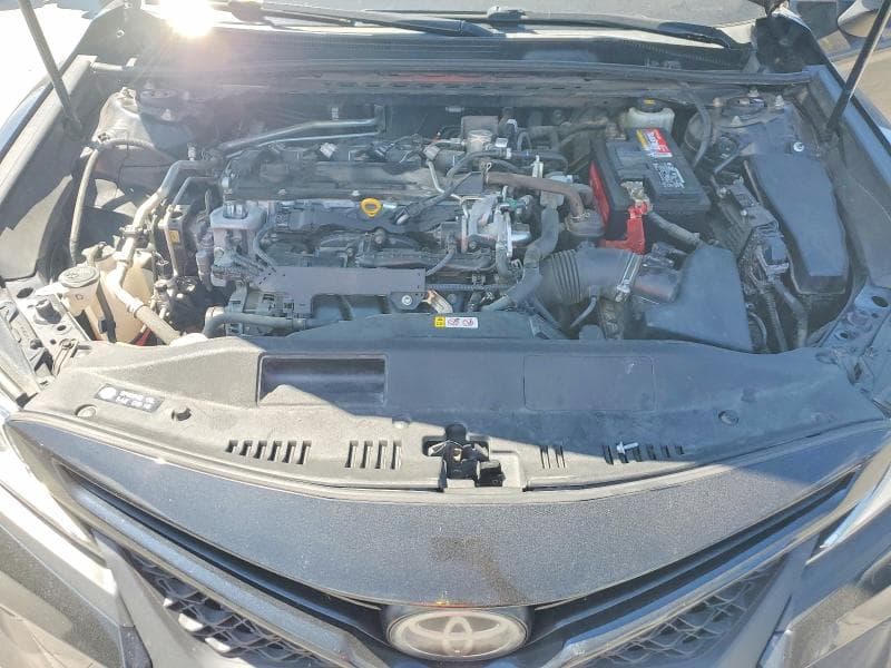 2018 TOYOTA CAMRY SE 11