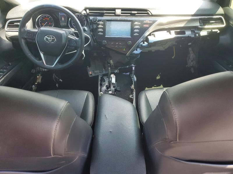 2018 TOYOTA CAMRY SE 8