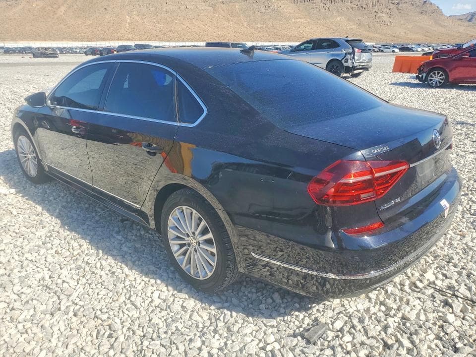 2017 VOLKSWAGEN PASSAT SE 2