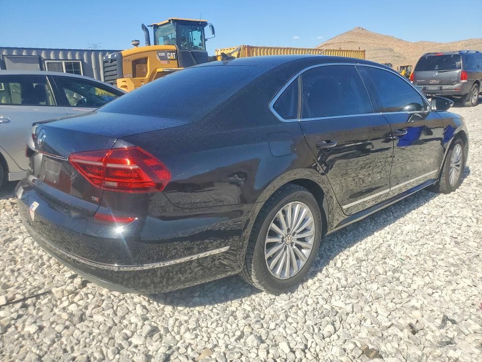 2017 VOLKSWAGEN PASSAT SE 3