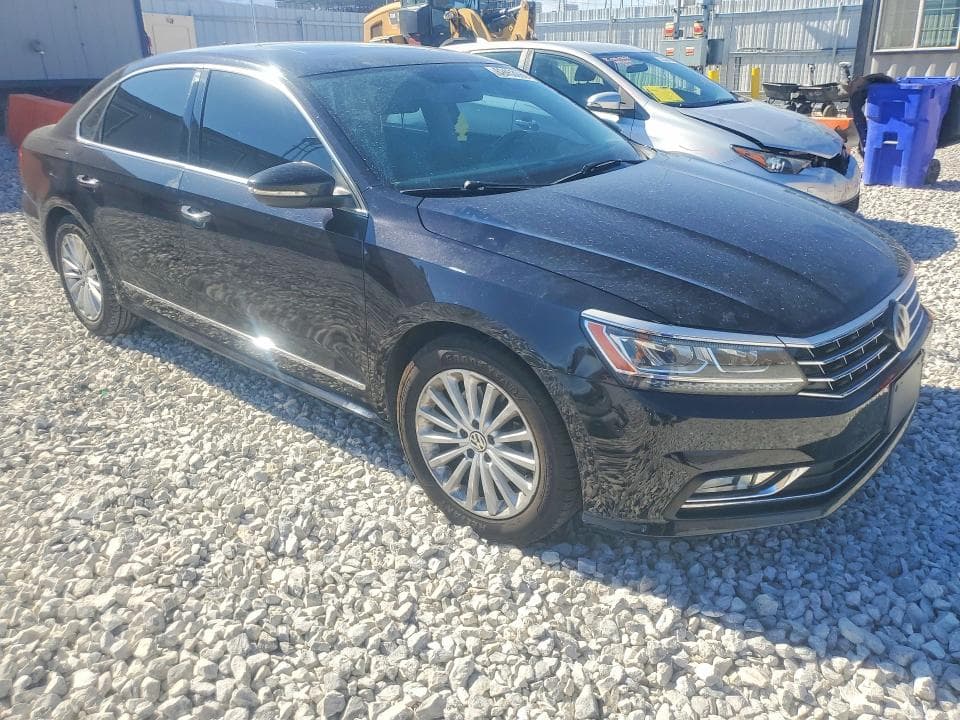 2017 VOLKSWAGEN PASSAT SE 4