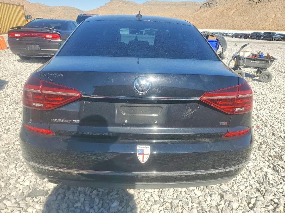 2017 VOLKSWAGEN PASSAT SE 6