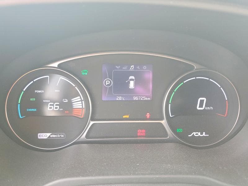 2018 KIA SOUL EV LUXURY 9