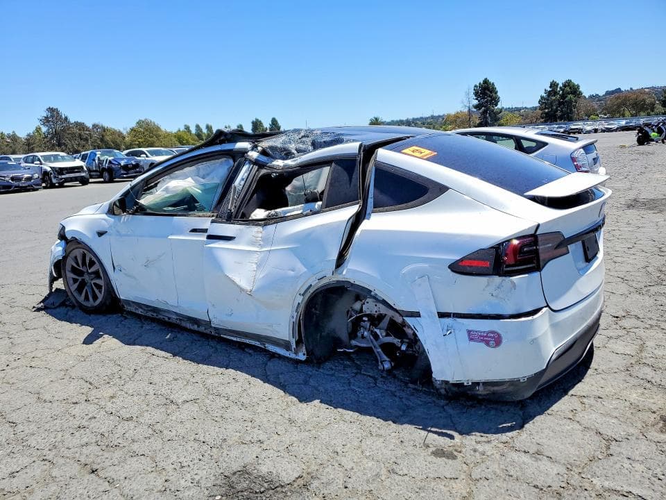 2023 TESLA MODEL X 2